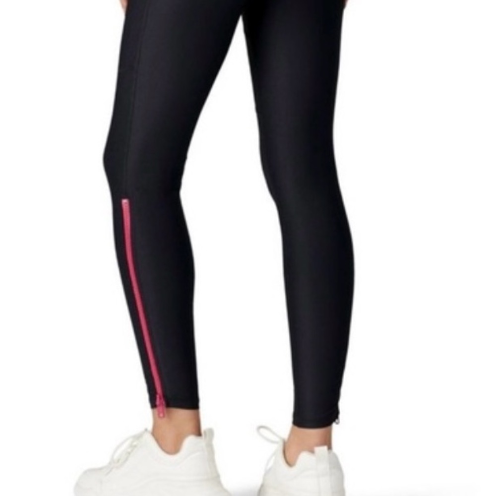 Terez, black, shiny leggings with pink zippers